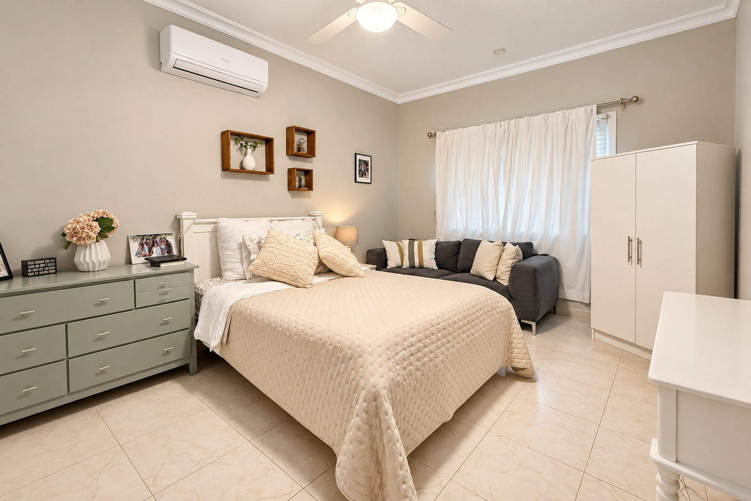 SALE OF 2 HOUSES IN 1 IN COSTA DEL ESTE