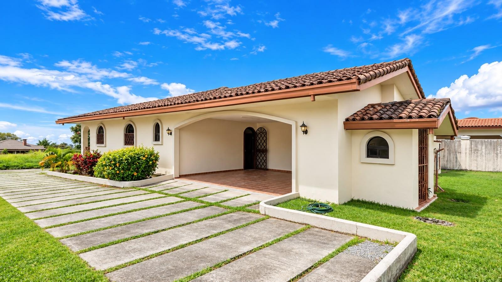 Spacious 3-Bedroom Home For Sale in Boquete