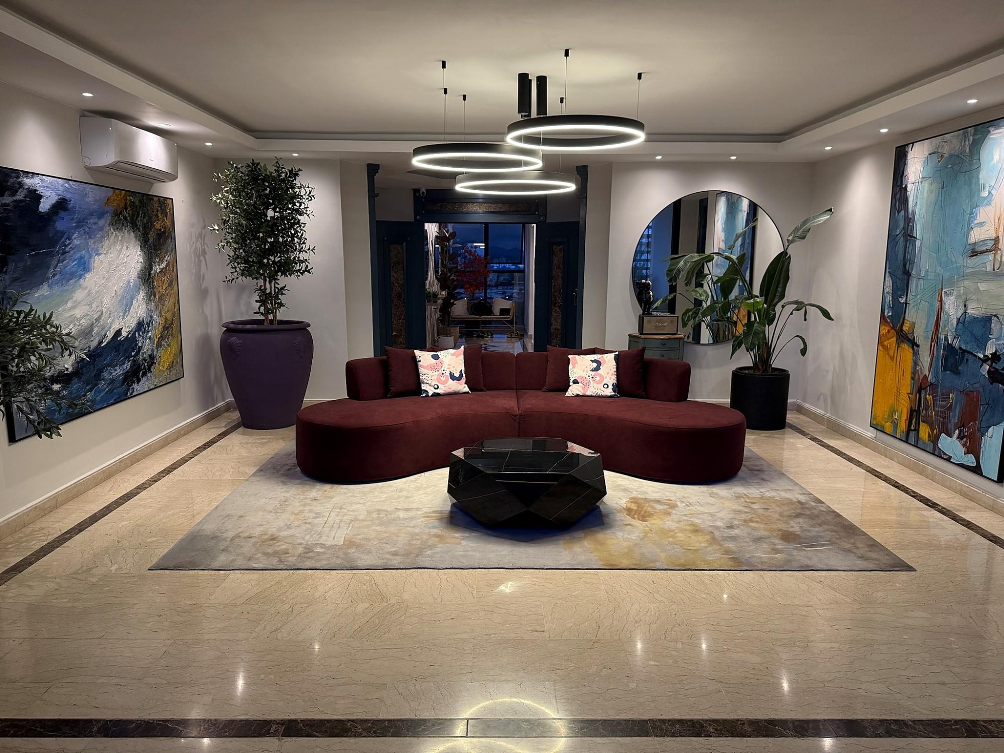 The Bay at Your Feet · 360° · 13th Floor La Cresta