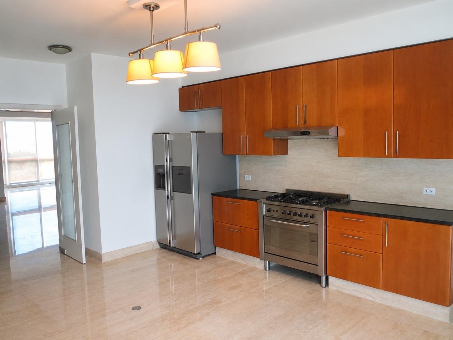 APARTMENT WITH VIEW AND ACCESS TO OMAR PARK