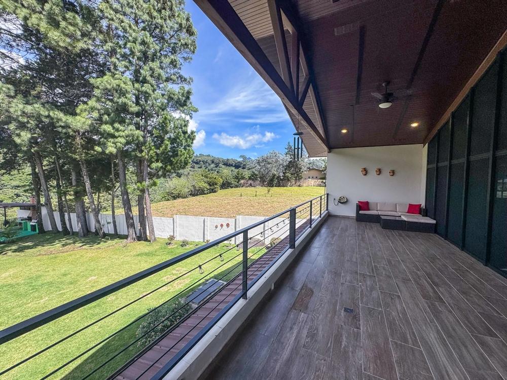 Furnished Luxury Home in Santa Lucia, Boquete
