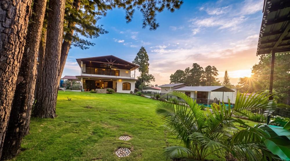 Furnished Luxury Home in Santa Lucia, Boquete