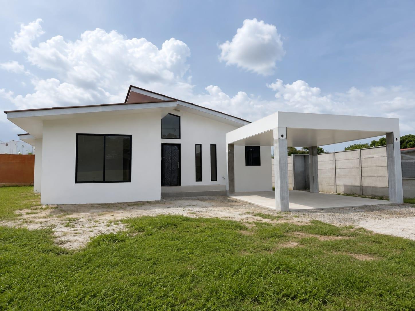 NEW, MODERN HOUSE FOR SALE WITH A POOL IN CORONADO
