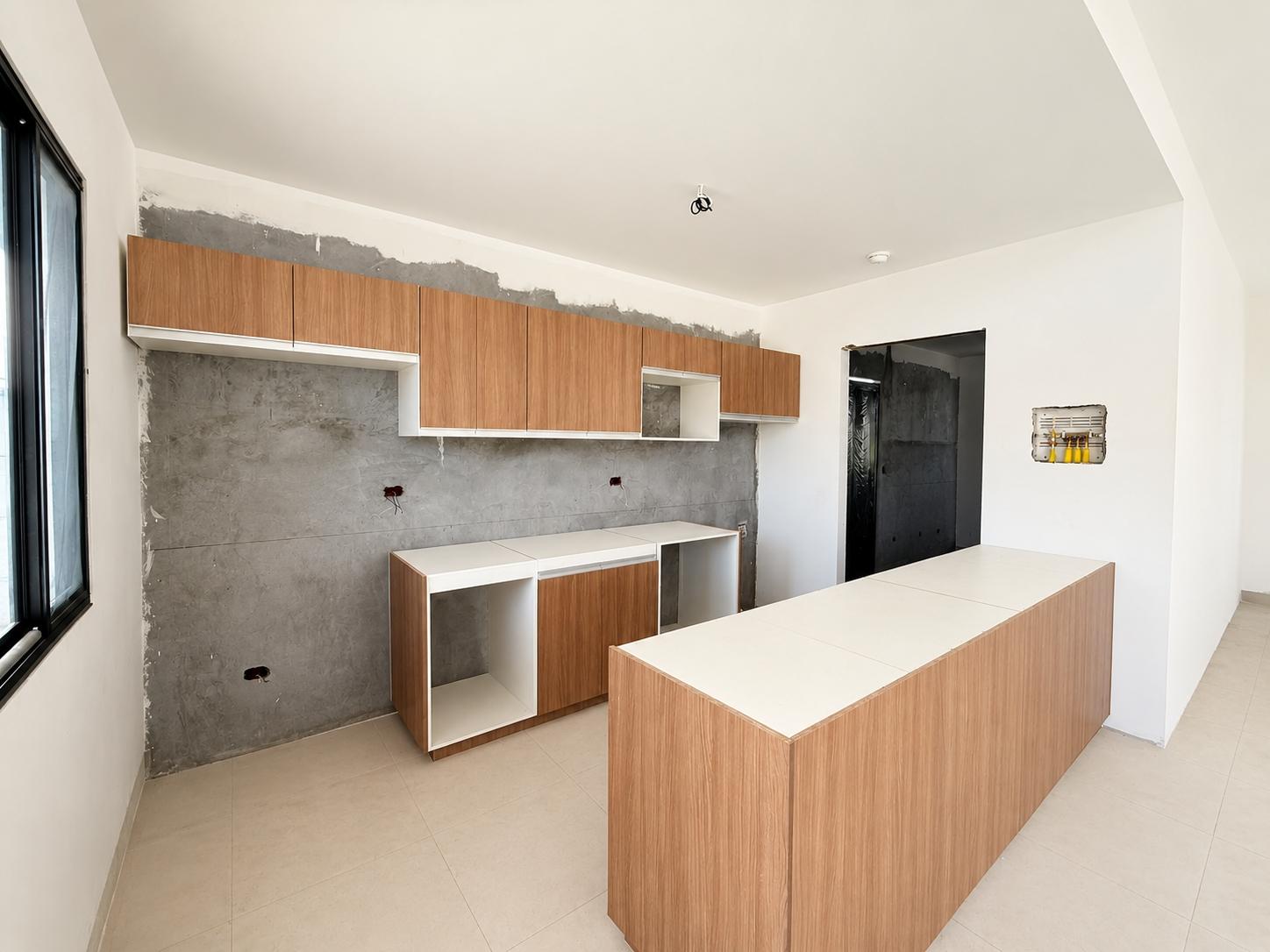 NEW, MODERN HOUSE FOR SALE WITH A POOL IN CORONADO
