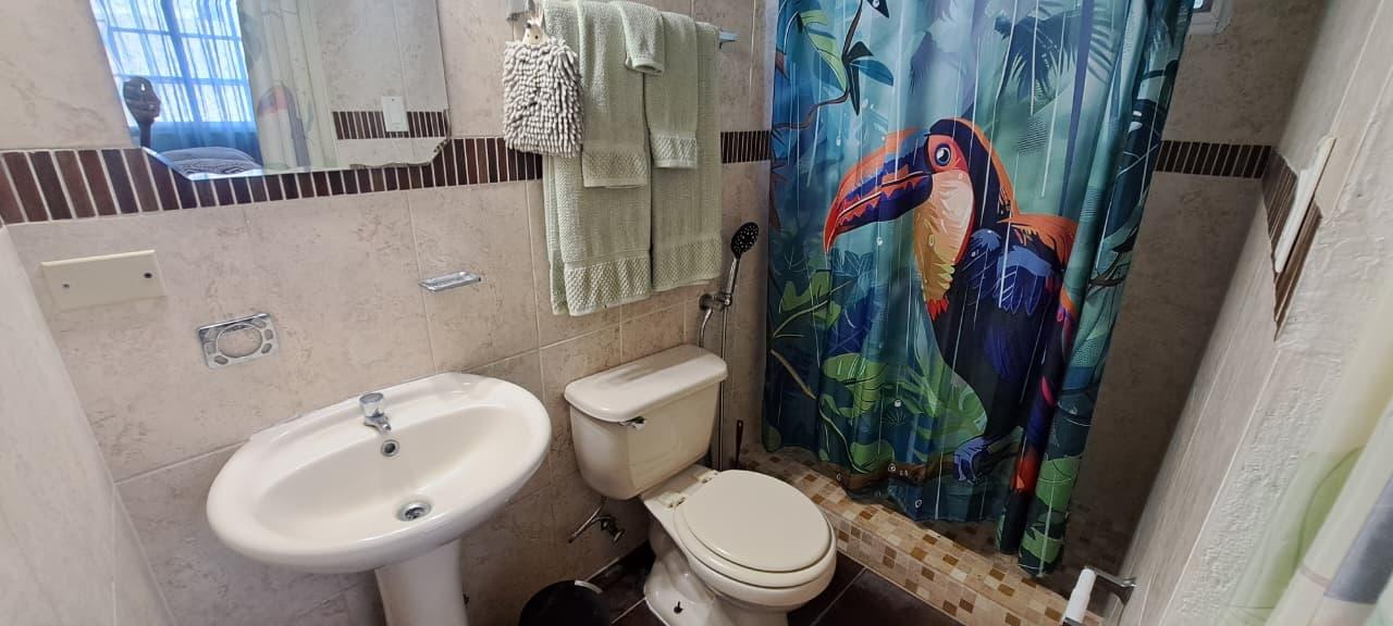 4 Bedroom House with Private Pool and Jacuzzi