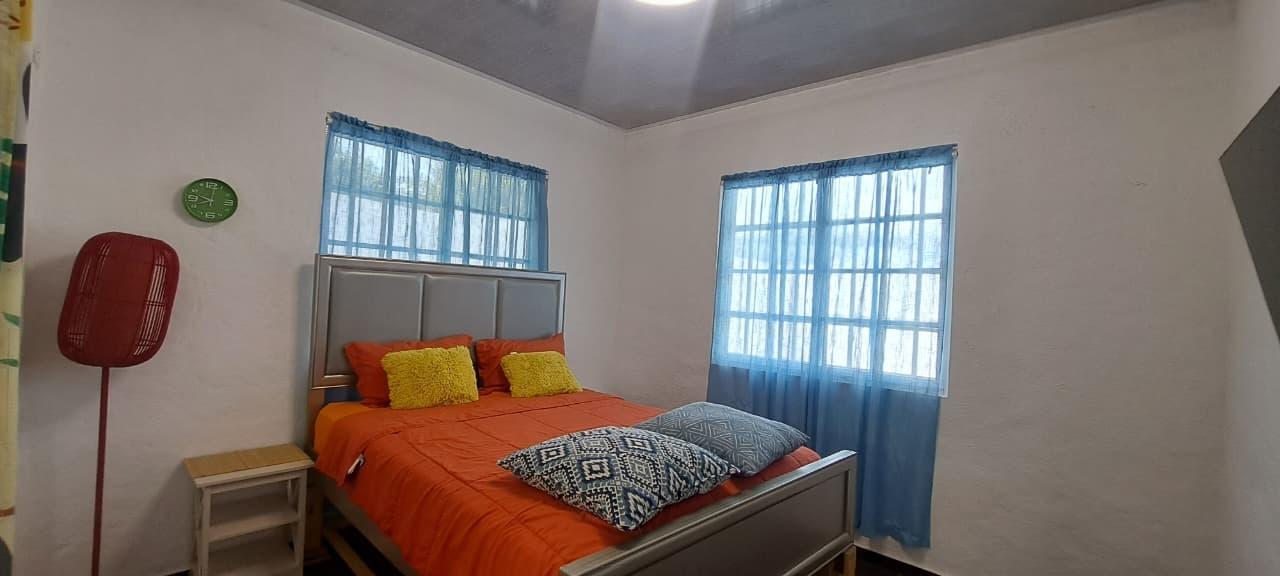 4 Bedroom House with Private Pool and Jacuzzi