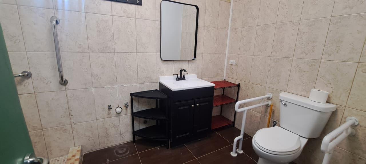4 Bedroom House with Private Pool and Jacuzzi