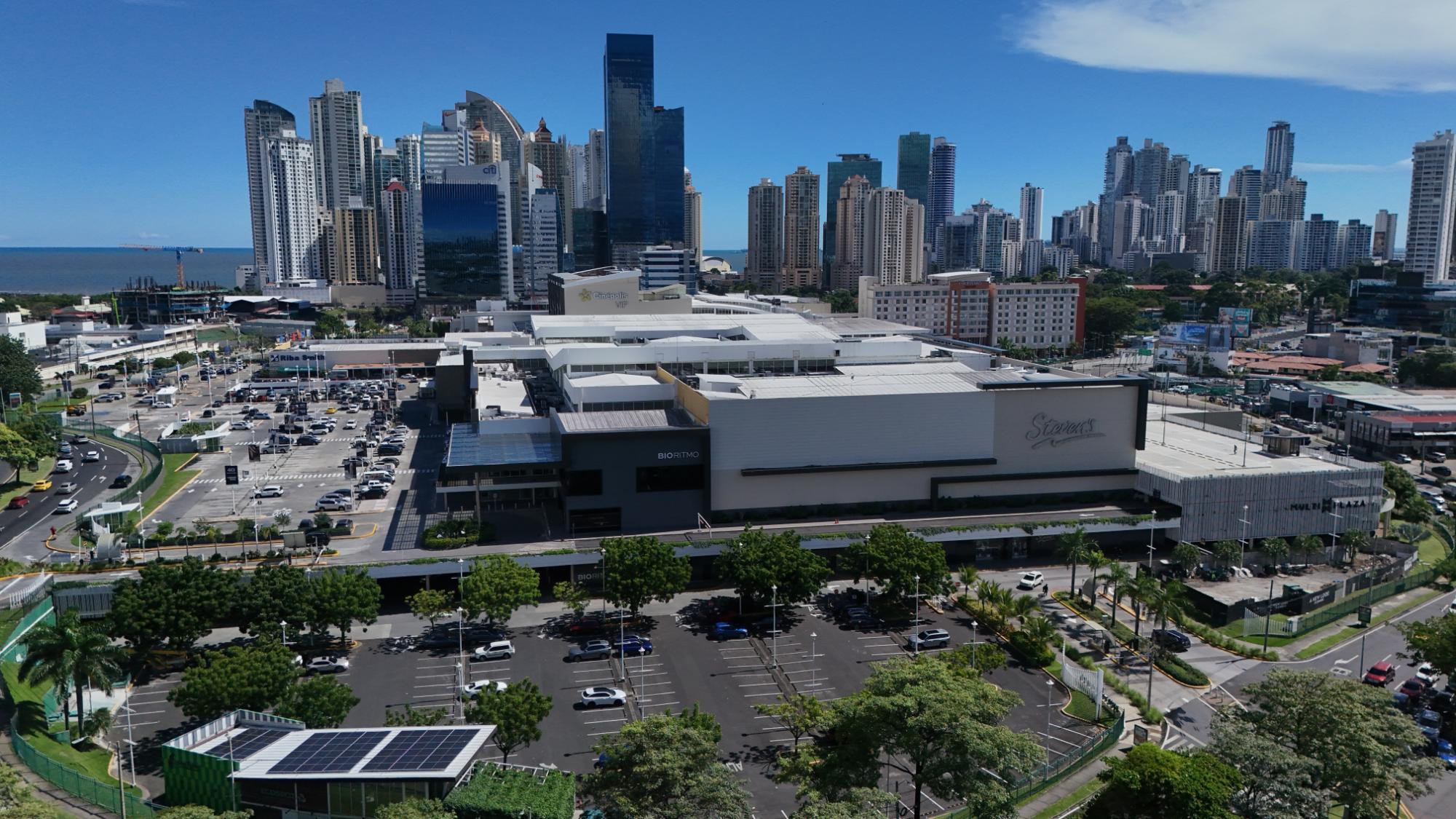 Commercial Property in front of Multiplaza