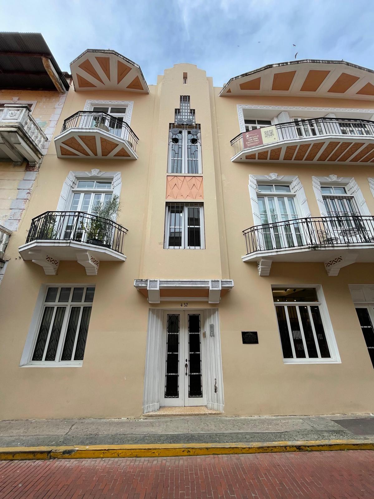 APARTMENT FOR SALE IN OLD TOWN PANAMA